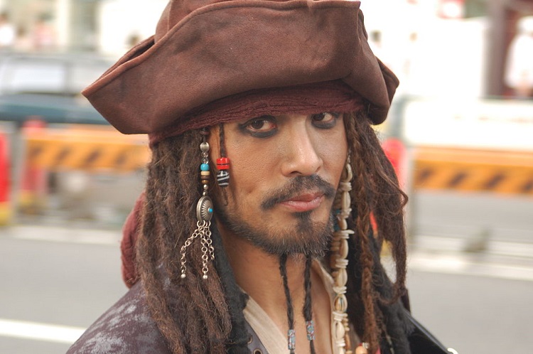 a man impersonating jack sparrow 