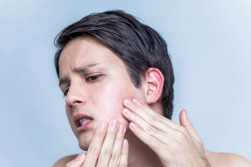 rash on face after shaving nickel allergy