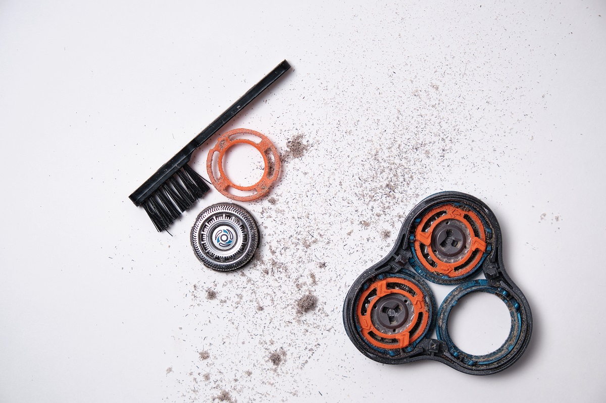 how to clean and maintain electric razors and shavers