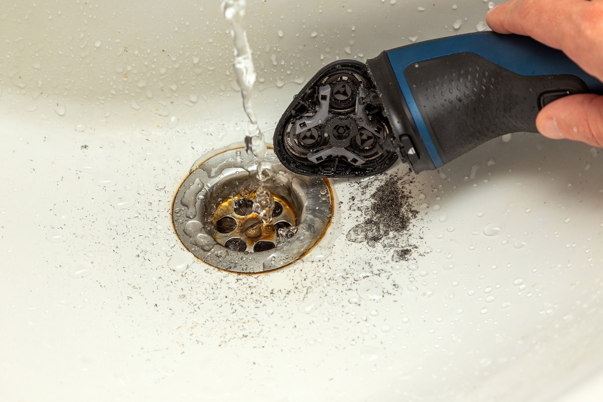 how to clean electric shavers